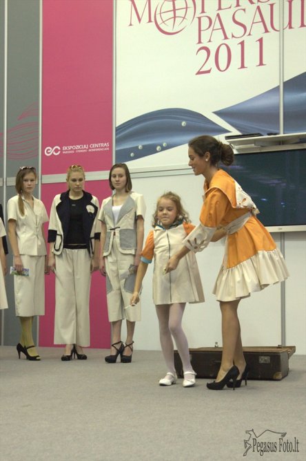 moters_pasaulis_modeliu_mokykla_171